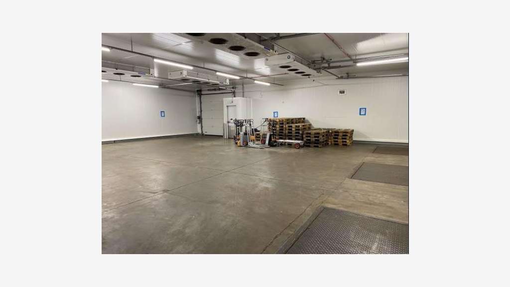A vendre entrepôt 480m² à Saint-Jean-de-Boiseau