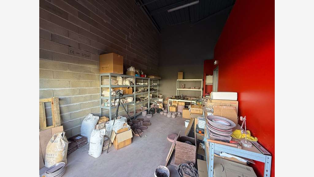 A vendre murs locaux 40m² à Saint-Jean-d'Illac