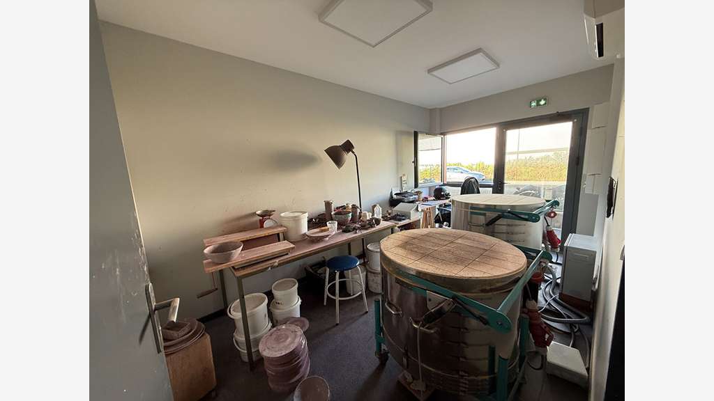 A vendre murs locaux 40m² à Saint-Jean-d'Illac