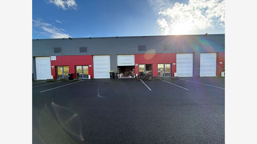 A vendre murs locaux 40m² à Saint-Jean-d'Illac