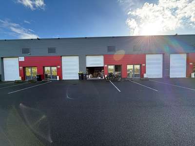 A vendre murs locaux 40m² à Saint-Jean-d'Illac