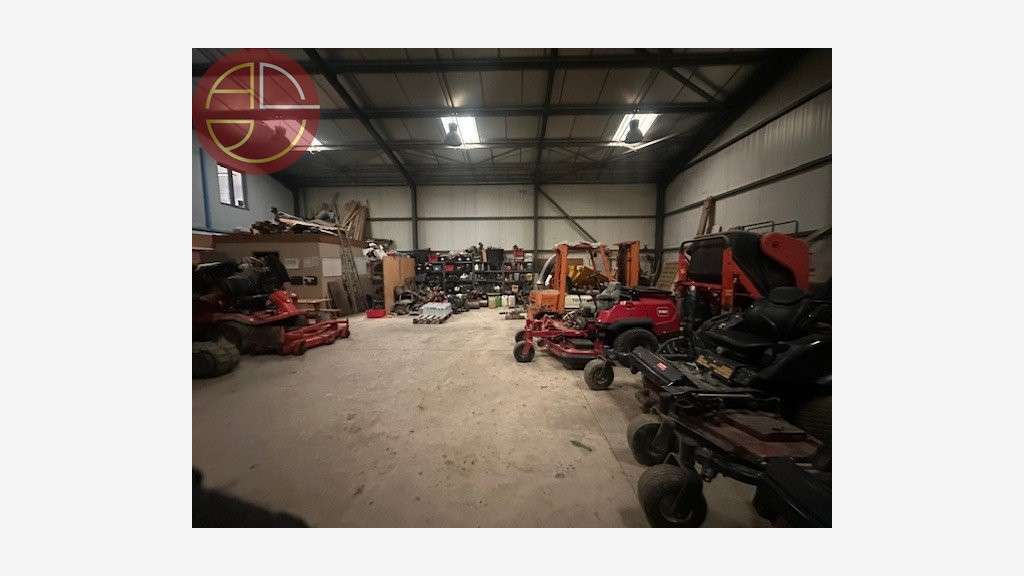 A vendre entrepôt 300m² prox rocade à Saint-Jory