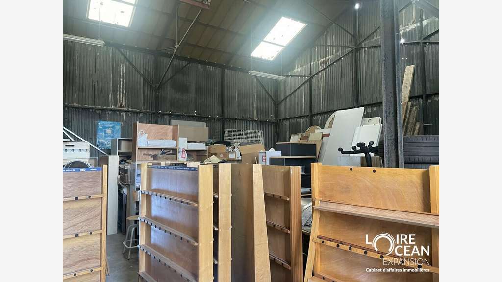 Vente bâtiment de 140m² Saint Julien de Concelles