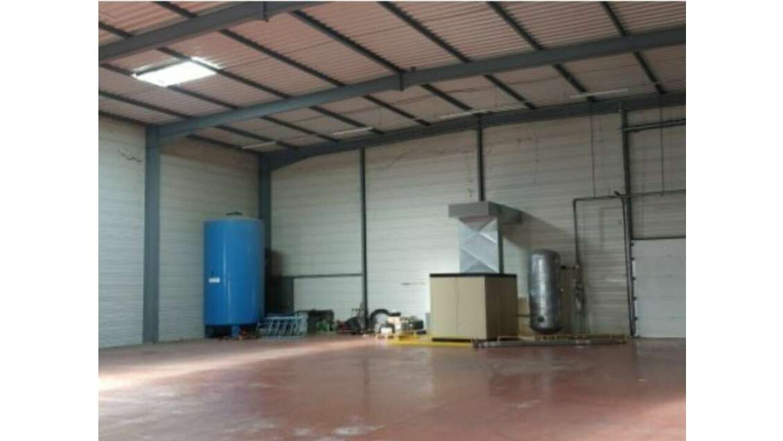 Vente site industriel 13400m² à 30 min de Valence