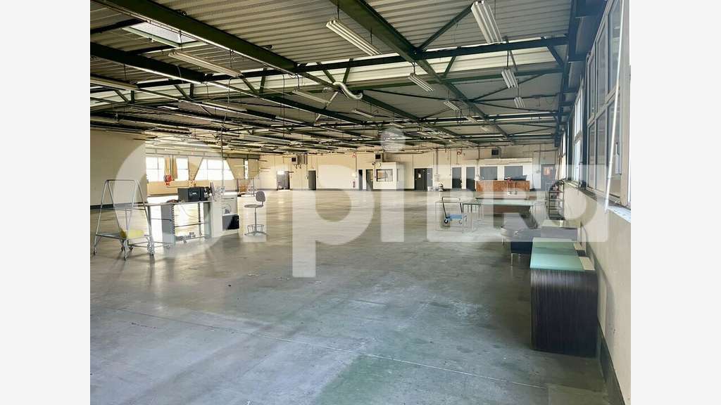 A vendre local d'activités à Rochechouart