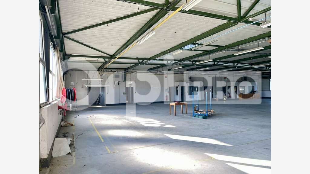 A vendre local d'activités à Rochechouart