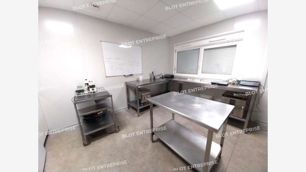 A VENDRE EN EXCLUSIVITE - LOCAL D'ACTIVITES -