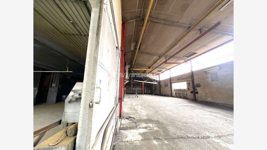A vendre , Saint-Marcel ( 27950 ) , locaux