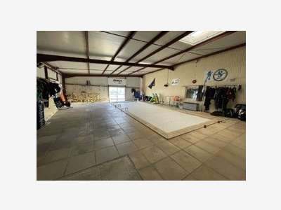 À vendre local d'activités 632m² à Saint-Memmie