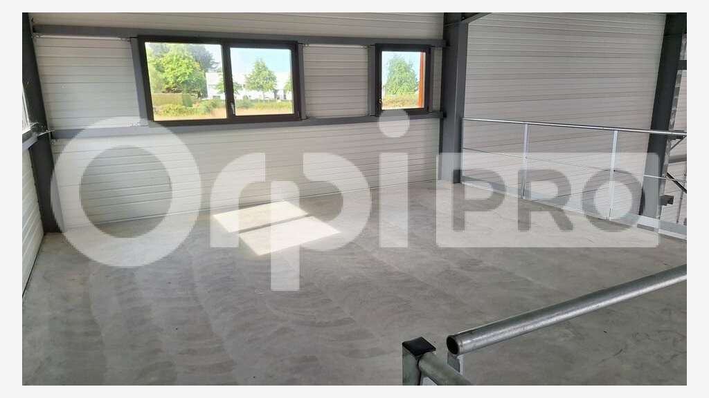 A vendre local 372m² zone de Brais St Nazaire