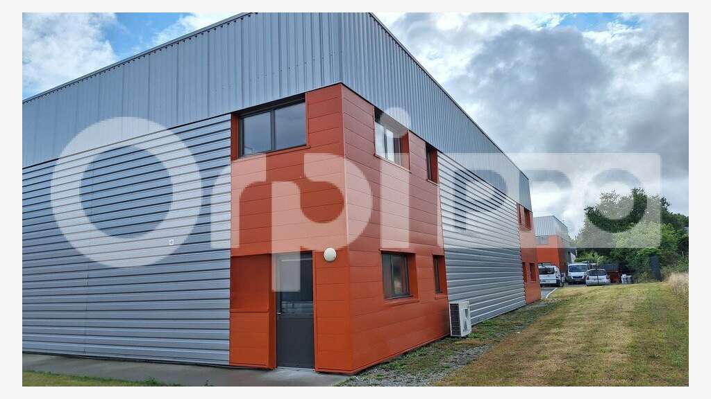 A vendre local 372m² zone de Brais St Nazaire