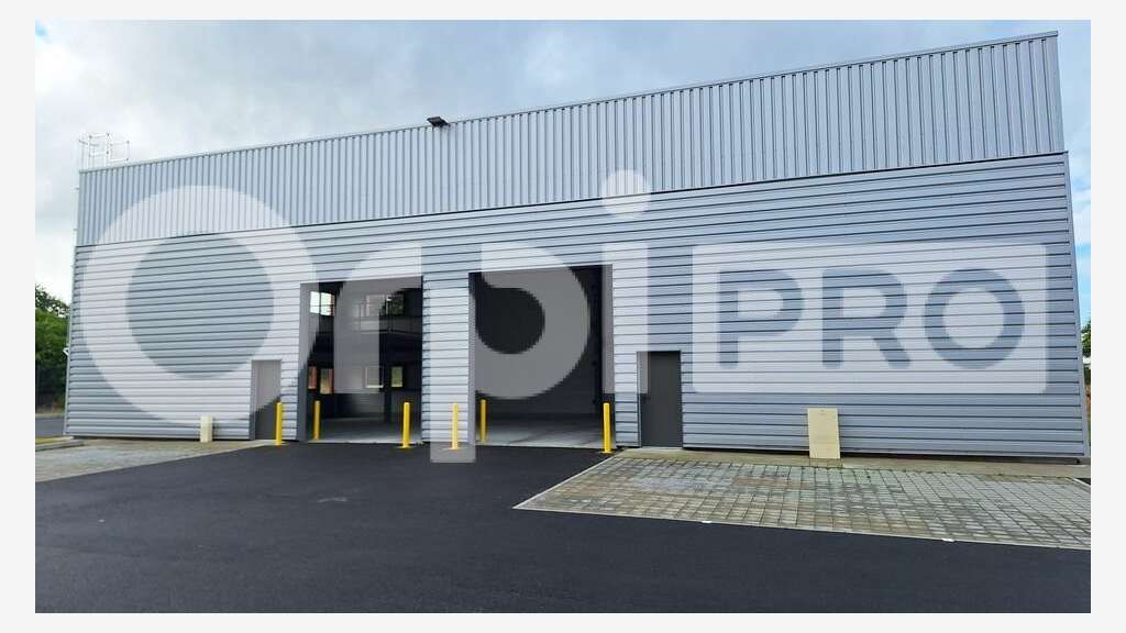 A vendre local 372m² zone de Brais St Nazaire