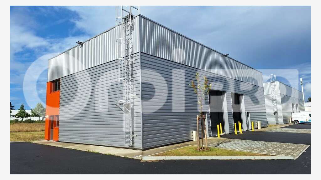 A vendre local 372m² zone de Brais St Nazaire