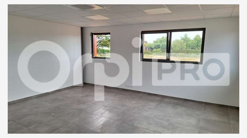 A vendre local 372m² zone de Brais St Nazaire