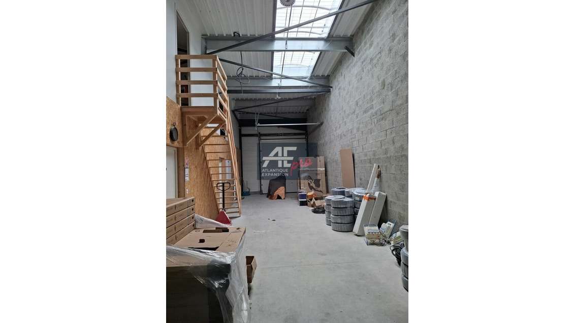 44 - SAINT-NAZAIRE - LOCAL D'ACTIVITE - ENTREPOT