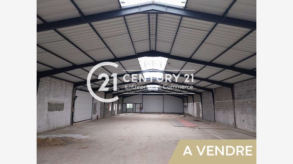 Vente entrepôt 752m² à zi de Brais Saint-Nazaire