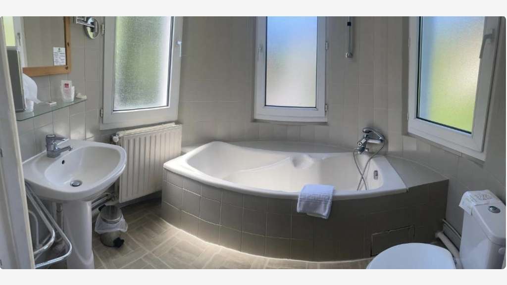 Vente Immeuble hôtel à Saint-Nectaire
