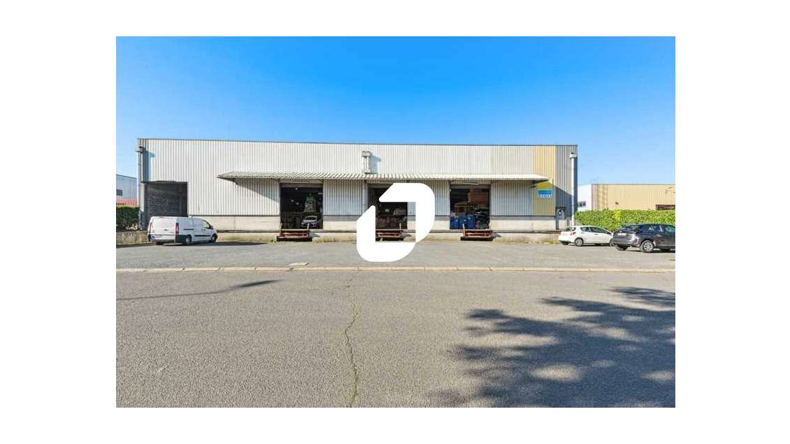 Vente Local d'activité 2478m² Saint ouen l'aumone