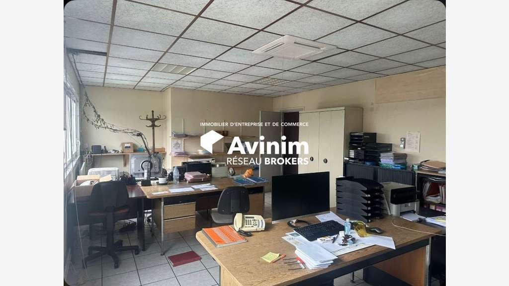 Entrepôt 1200m² à vendre Saint-Ouen-l'Aumône