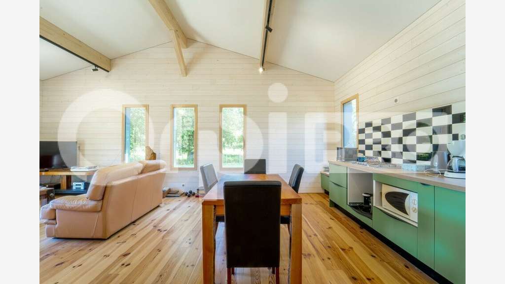 Bien mixte 166m² que 2280m² à vendre dans le 40