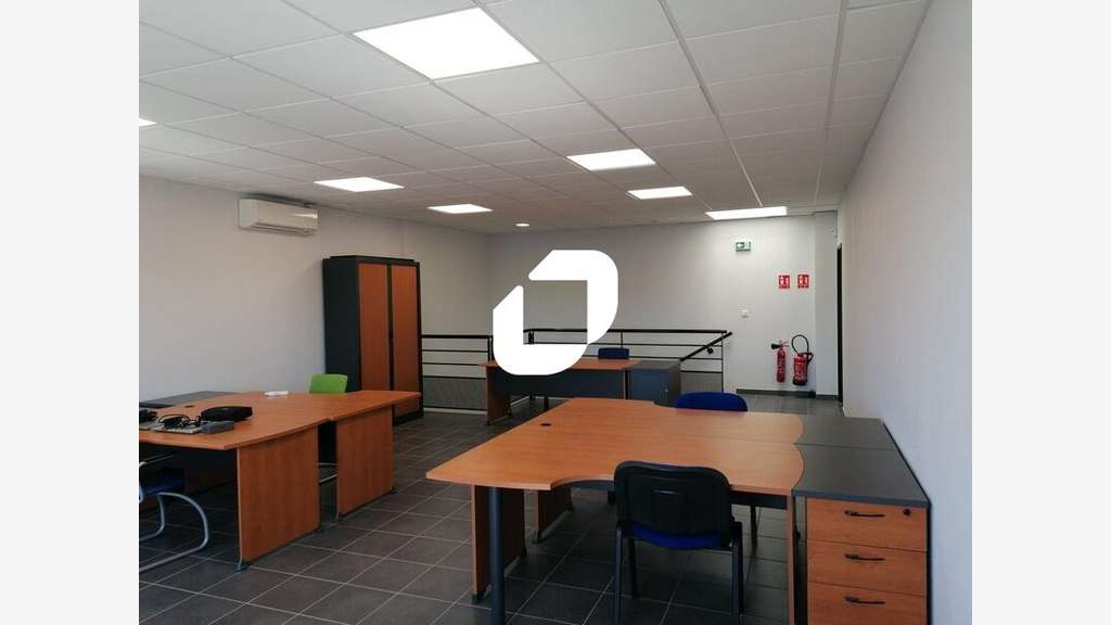 Vente Local d'activité 200m² Saint priest
