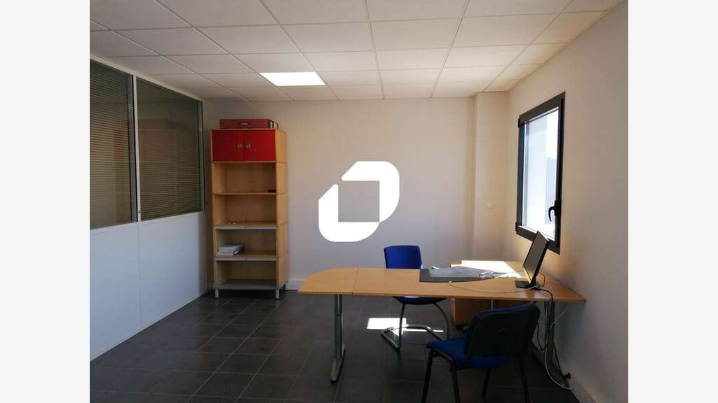 Vente Local d'activité 200m² Saint priest
