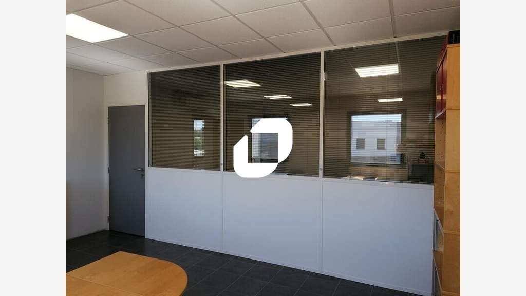 Vente Local d'activité 200m² Saint priest