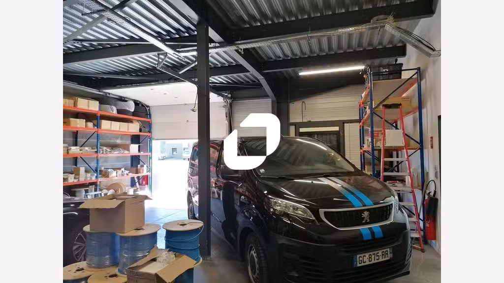 Vente Local d'activité 200m² Saint priest