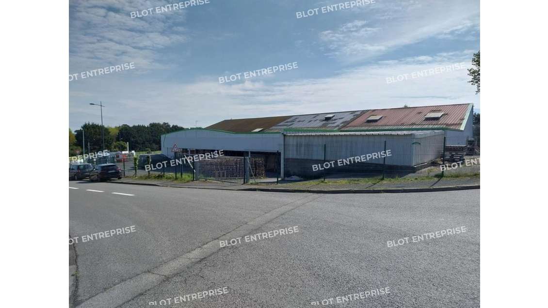 A vendre local 1000m² à Saint-Quay-Portrieux