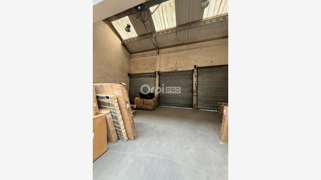 Local d'activité de 9800m² à vendre Saint-Quentin