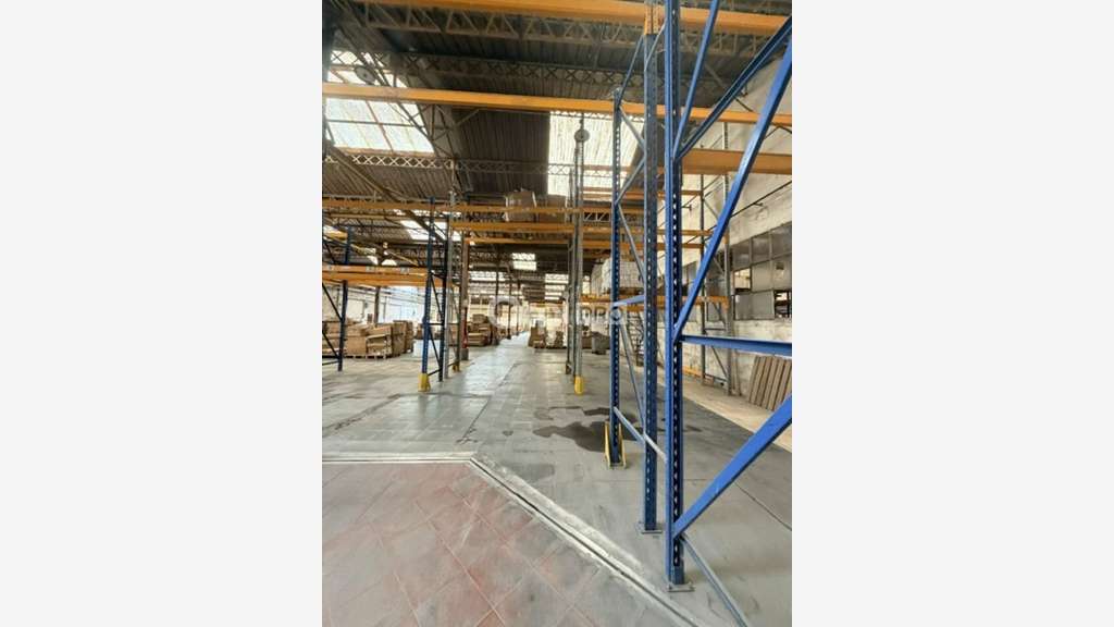Local d'activité de 9800m² à vendre Saint-Quentin