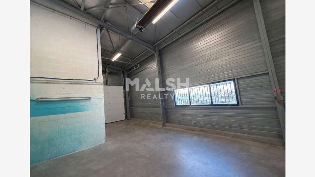 Bâtiment d'activités 1250m² à St-Quentin-Fallavier