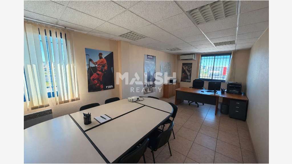 Bâtiment d'activités 1250m² à St-Quentin-Fallavier