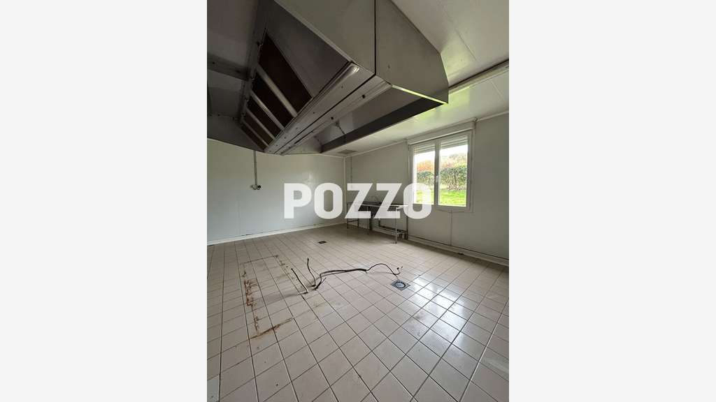 Bâtiment 200m² à vendre Saint-Quentin-sur-le-Homme