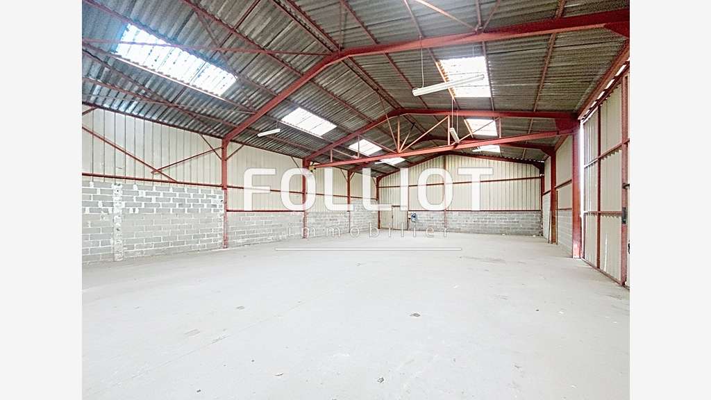 Local entrepôt 400m² à vendre à Saint Rémy