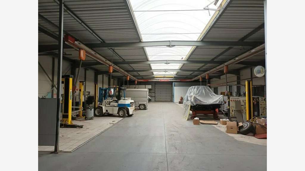 Vente local de 2607m² à Saint-Romain-de-Colbosc