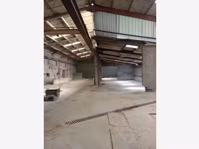 À Vendre – Local Industriel de 1 100 m² à Sain