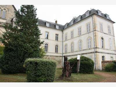 A vendre ancien couvent 3 410m² proche Nevers