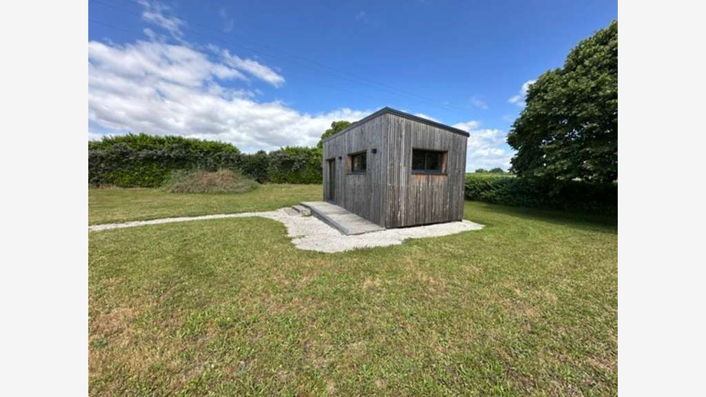 Chalet autonome 20m² sur terrain 1227m² St-Simeux