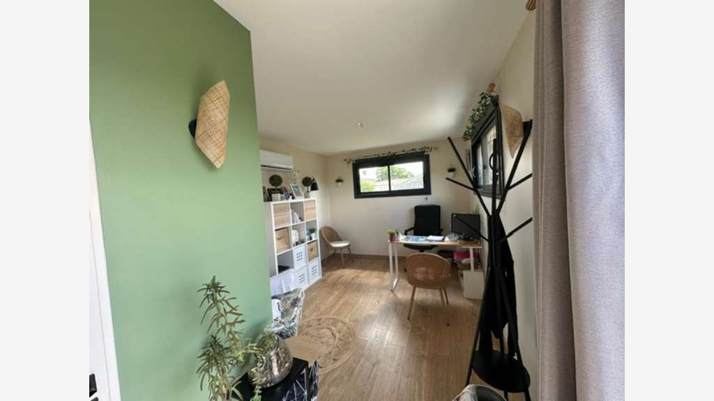 Chalet autonome 20m² sur terrain 1227m² St-Simeux