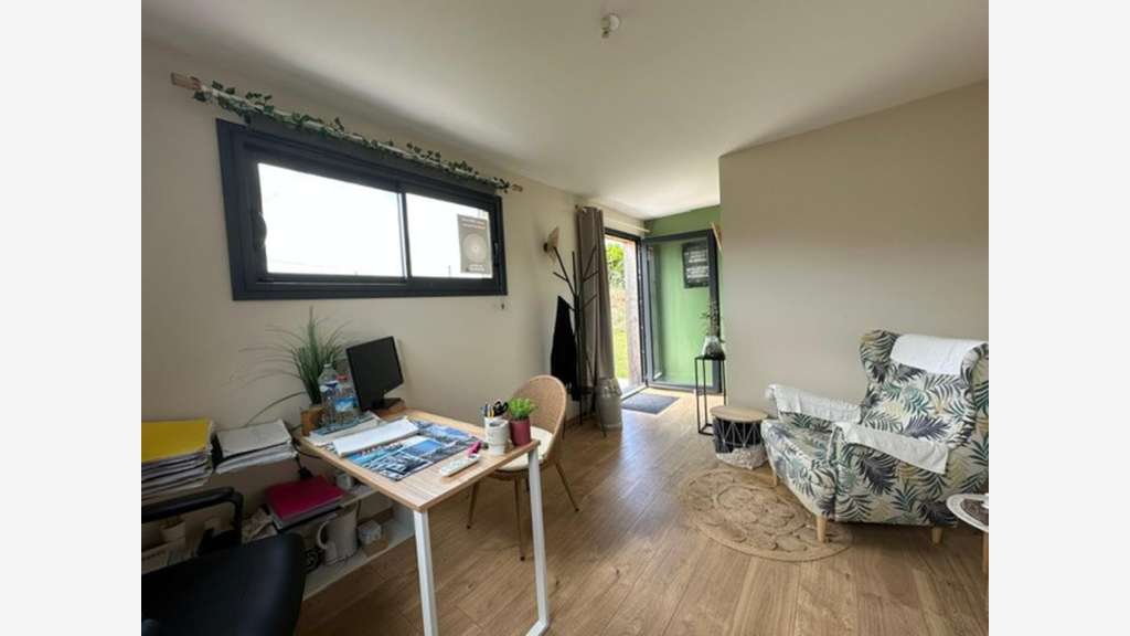 Chalet autonome 20m² sur terrain 1227m² St-Simeux