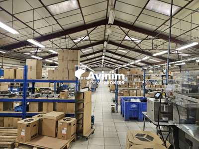 Vente locaux d'activités 2720m² à Saint-Trivier