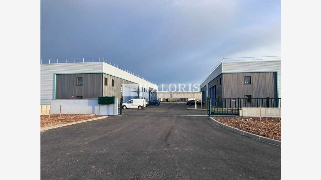 Cellules dès 280m² à vendre Plaine de l'Ain A42 