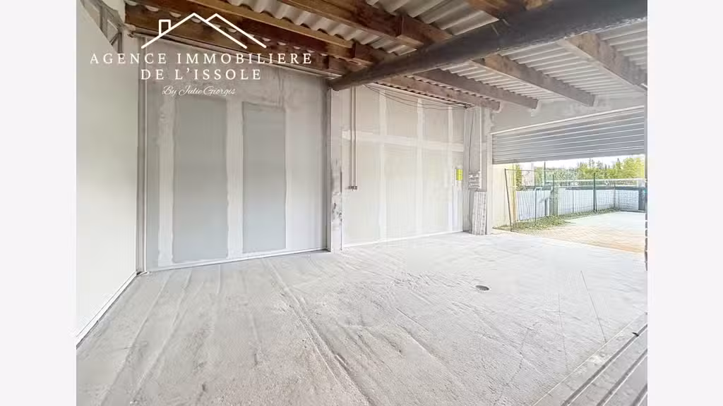 A vendre hangar 72m² à Sainte-Anastasie-sur-Issole