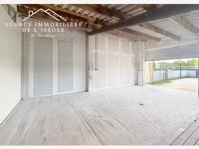 A vendre hangar 72m² à Sainte-Anastasie-sur-Issole