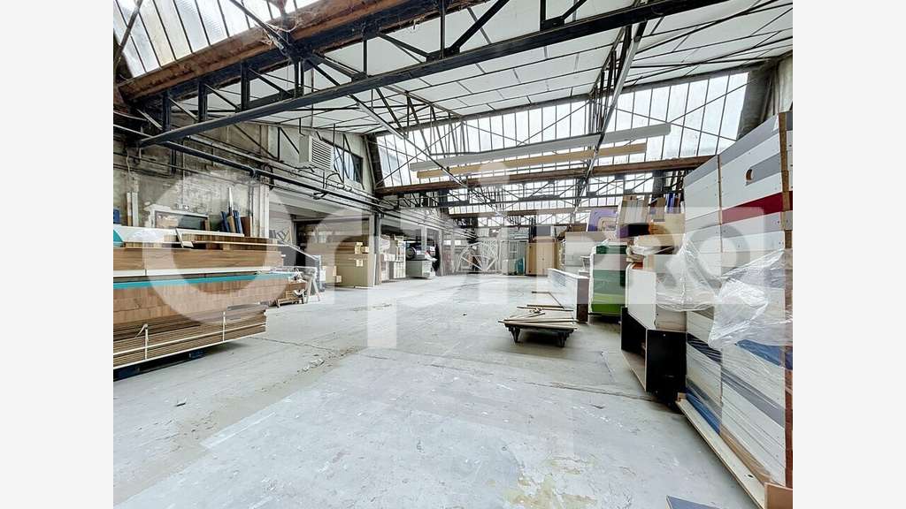 Local industriel 2044m² à vendre Sainte-Geneviève