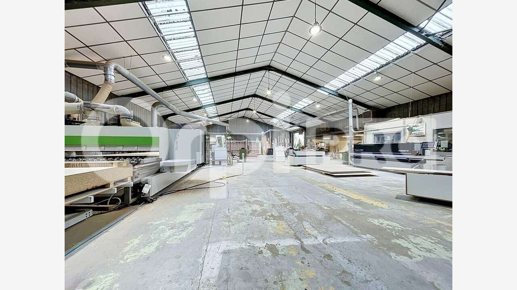 Local industriel 2044m² à vendre Sainte-Geneviève