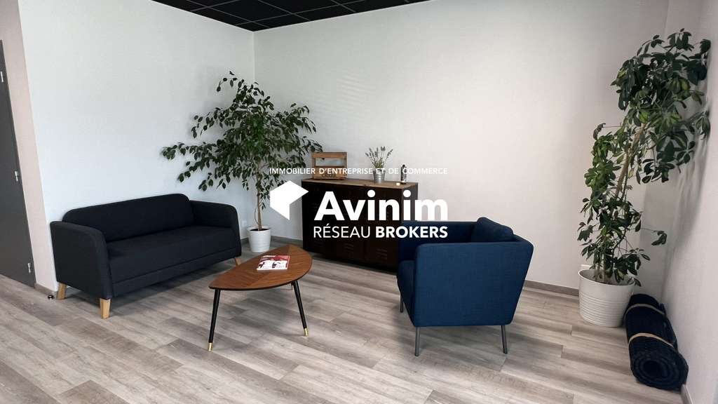 À VENDRE – LOCAL D’ACTIVITÉ DE 351 M² – ALPESPACE 