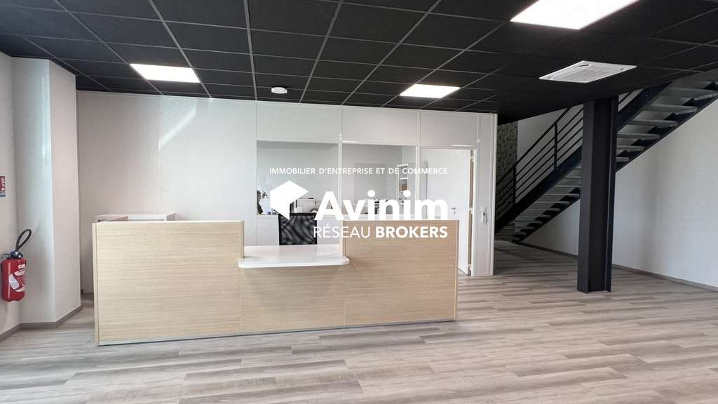 À VENDRE – LOCAL D’ACTIVITÉ DE 351 M² – ALPESPACE 