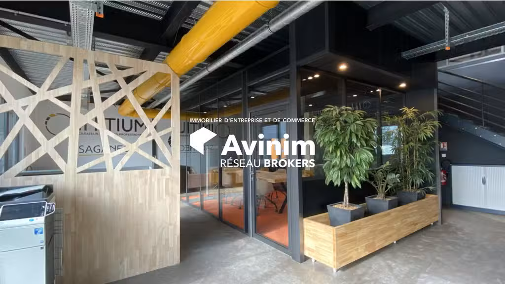 À VENDRE – LOCAL D’ACTIVITÉ DE 371 M² – ALPESPACE 